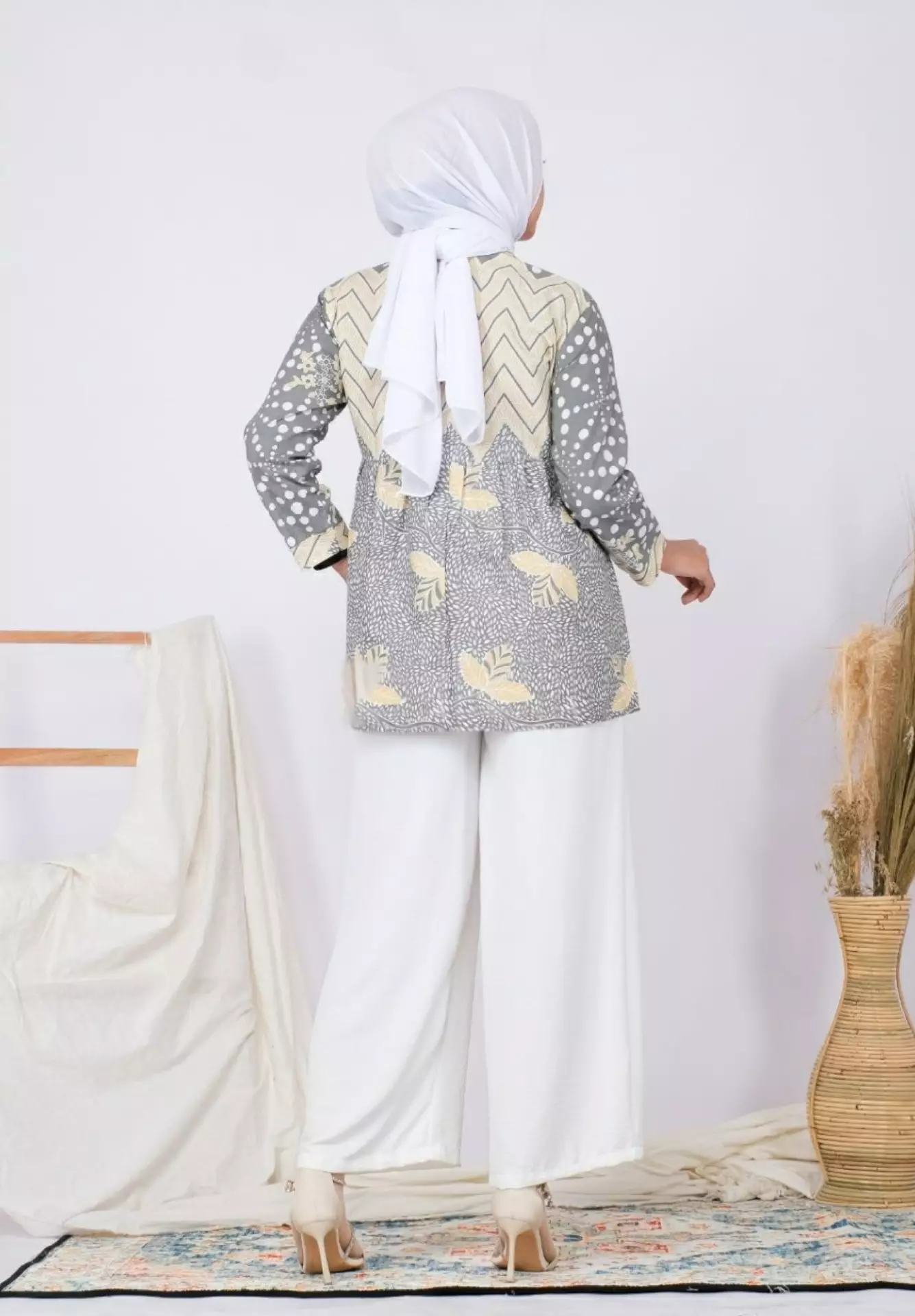 Salsa Abu Blouse Batik Premium Elegant SD