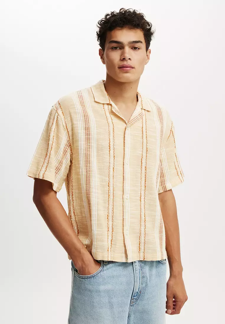 Box Fit Short Sleeves Shirt