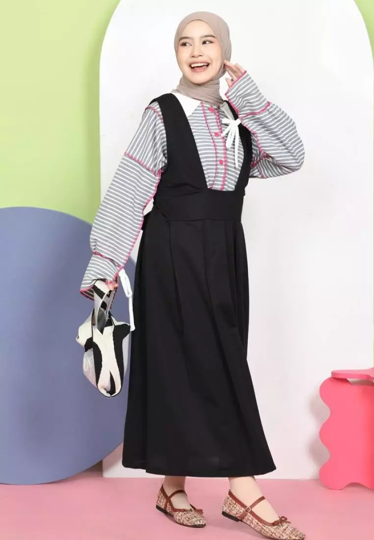 Black overall 2024 skirt blue