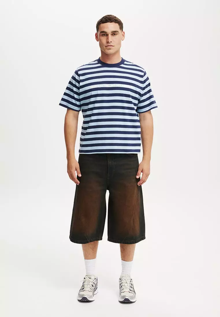 Cropped Fit Graphic T-Shirt