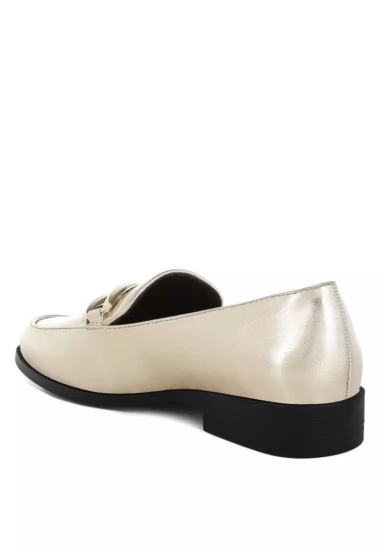 Sepatu Loafer Metalik Berdetail Horsebit dalam Warna Emas