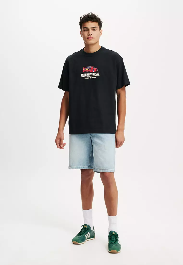 Box Fit Graphic T-Shirt