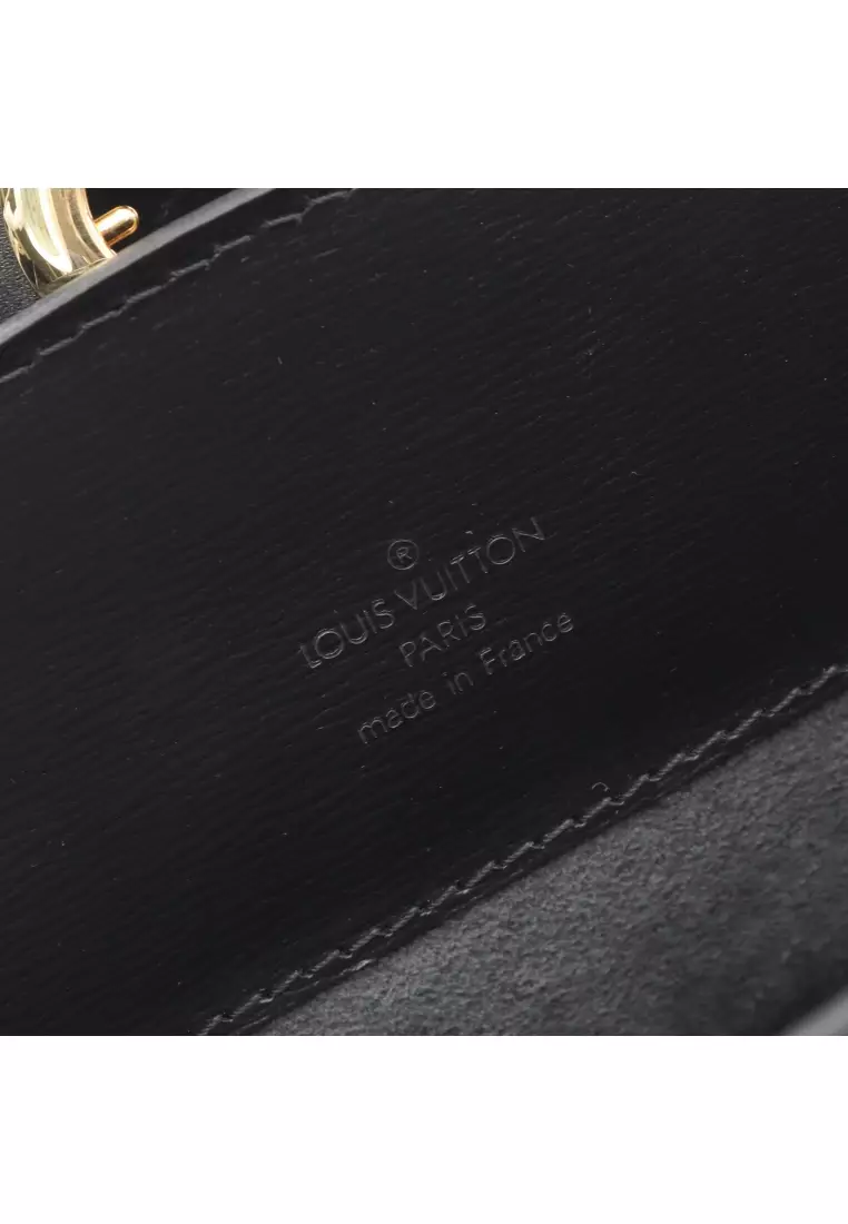 Pre-Loved Louis Vuitton Cluny Epi Noir Shoulder bag leather black