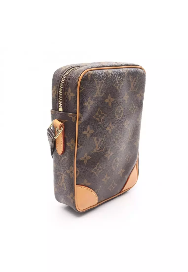 Pre-Loved Louis Vuitton Danube monogram Shoulder bag PVC leather Brown