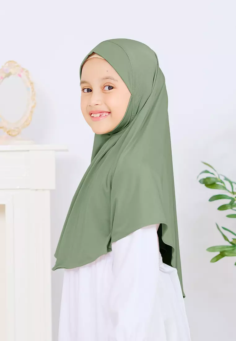 Cotton Bee - Jennaira Bergo Dagu | Hijab Instan Anak Non Pad - M