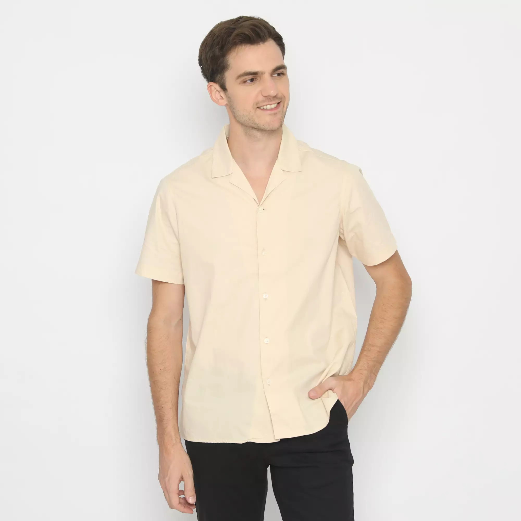 Platini Kemeja Polos Pria Kerah Hawai Katun Cream 73260