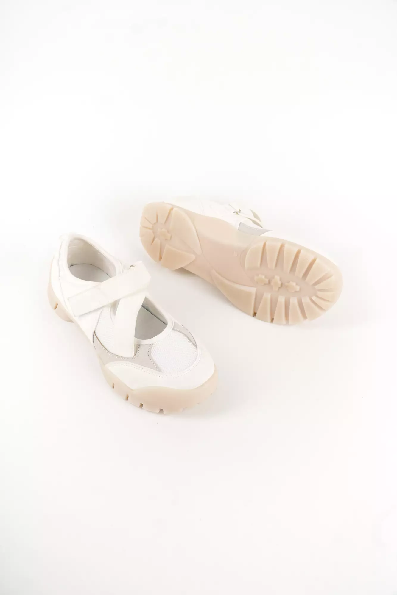 Blow Ama Sneakers Wanita WCBL 0003