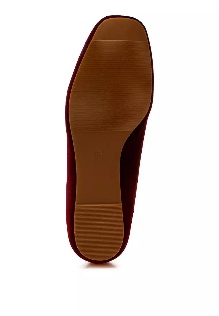 Iconic Tassel Detail Velvet Loafers in Burgundy