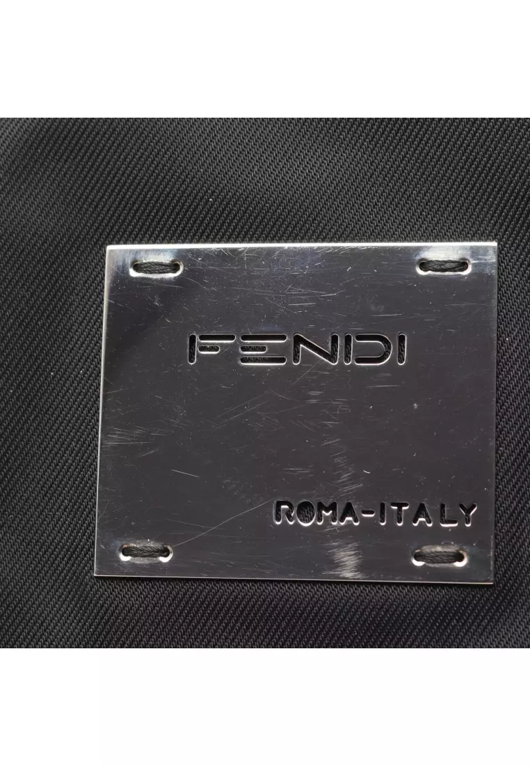 Fendi Pre-Loved Fendi logo plate Shoulder bag Nylon black 2026