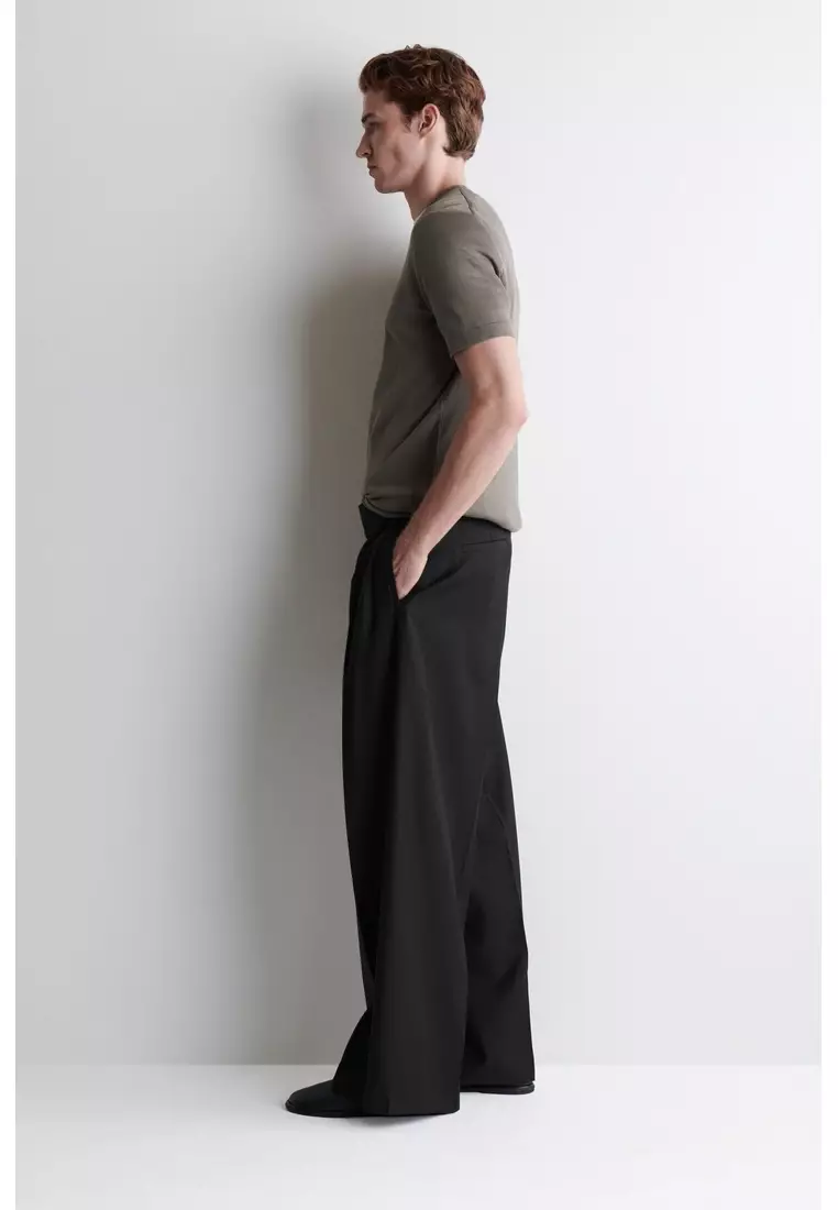 PLEATED WOOL WIDE-LEG TROUSERS