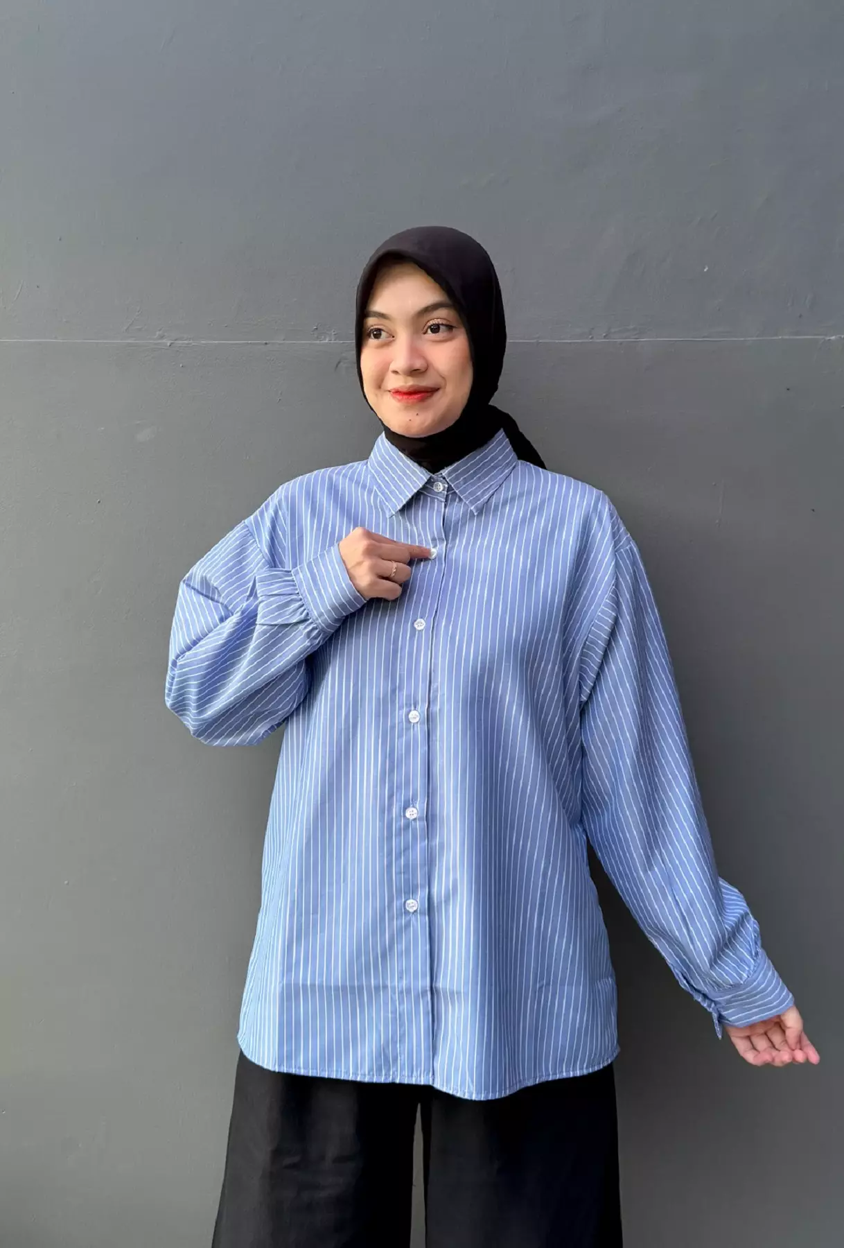 Kemeja Stripe Dhea