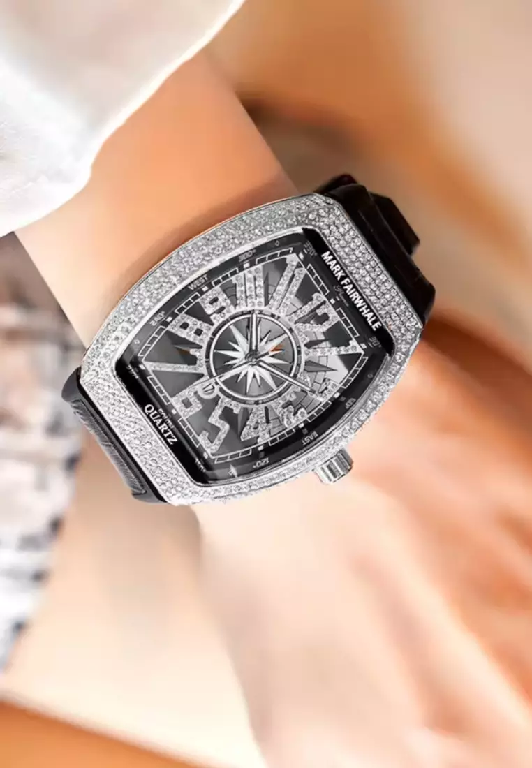 中性款酒桶形石英表，44毫米，黑色表盘，皮革表带