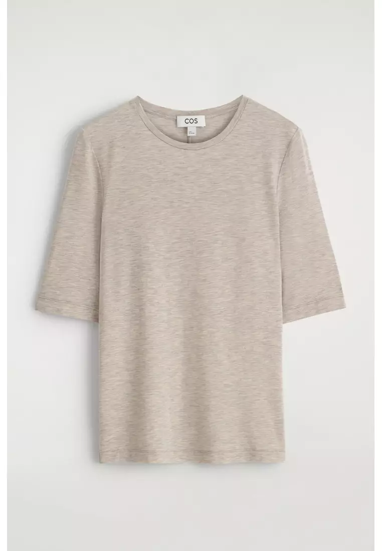 SLIM LIGHTWEIGHT T-SHIRT