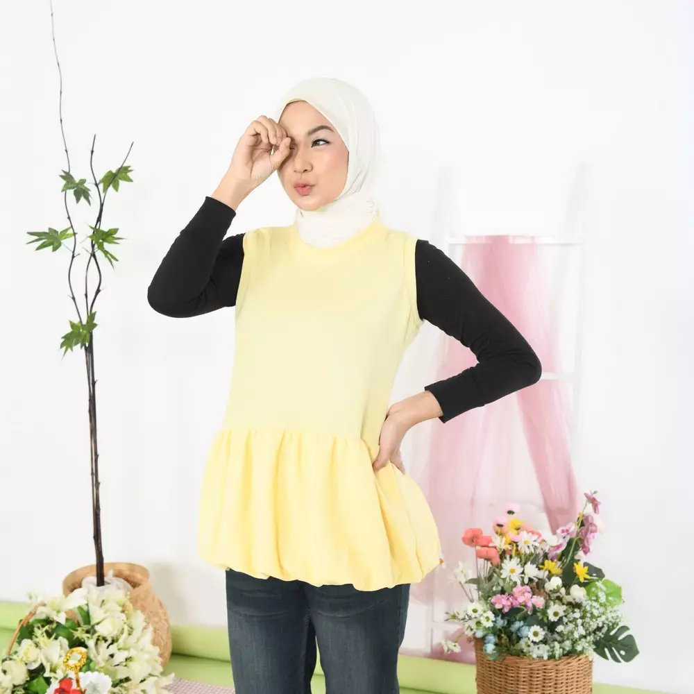 Fhia Balloon Top - Kutung Soft Yellow M19681 R28S5