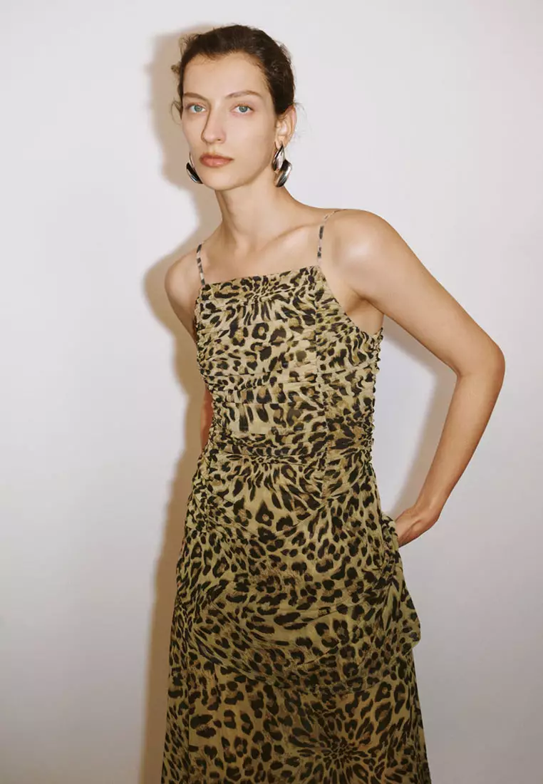 UR春季新款女时髦褶皱收腰豹纹印花吊带连衣裙UWJ750002