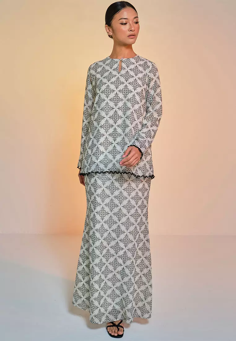 Aurora Blouse & Skirt - Cream/Black Damask