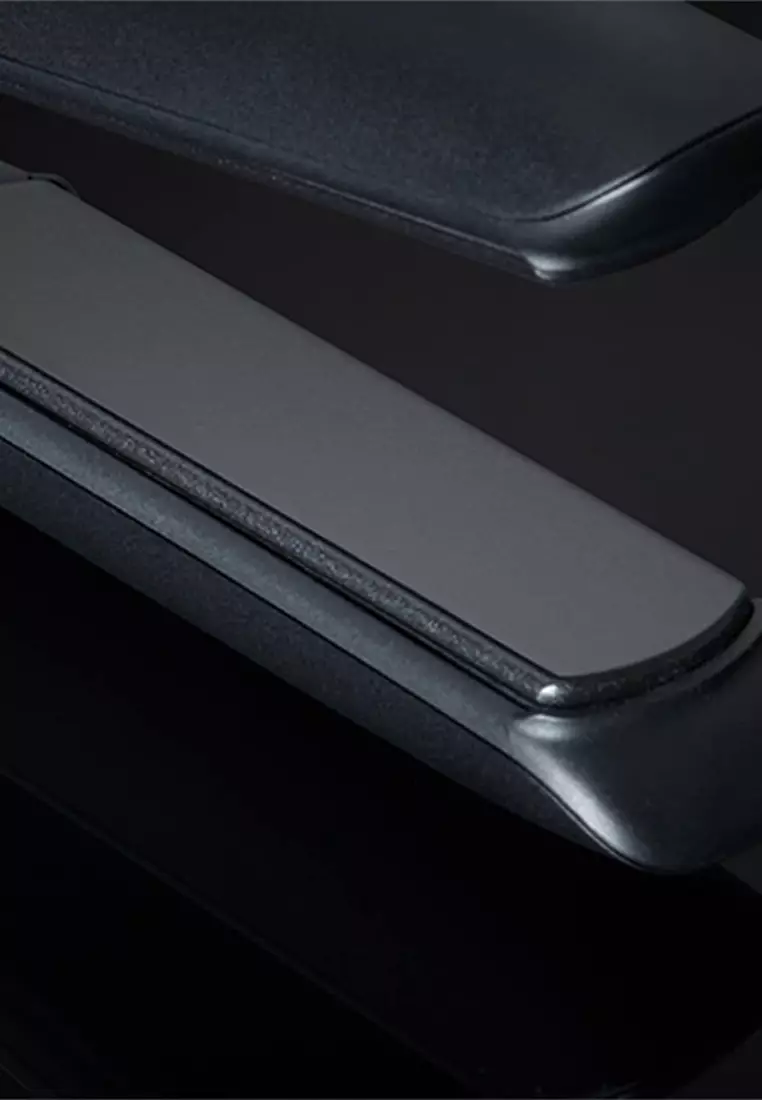 Platinum+ Hair Straightener in Black - Ultimate smart styler that predicts your hair’s needs with 70% stronger hair*, 75% more shine** and 2x colour protection