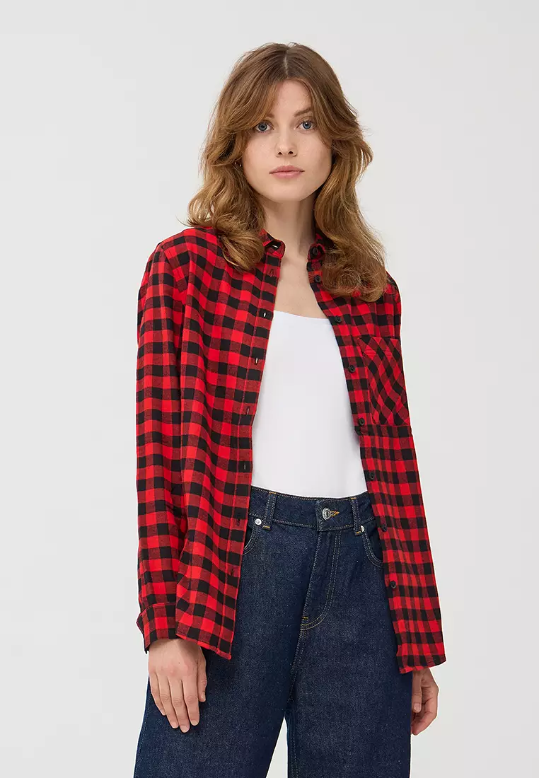Woman Long-Sleeved Shirt