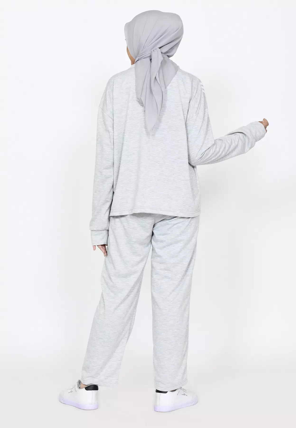 SET Training Sporty Trisya