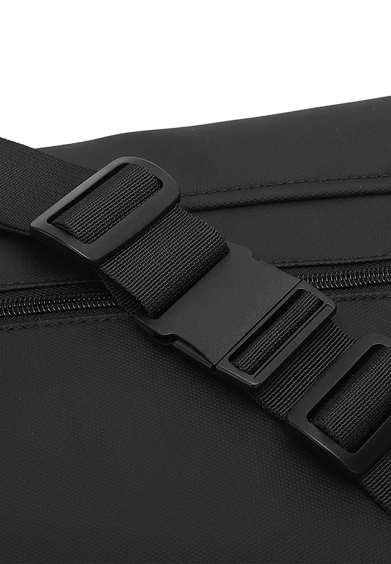 Men's Chest Bag / Sling Bag / Crossbody Bag (Tas Dada / Tas Selempang Pria) - Hitam