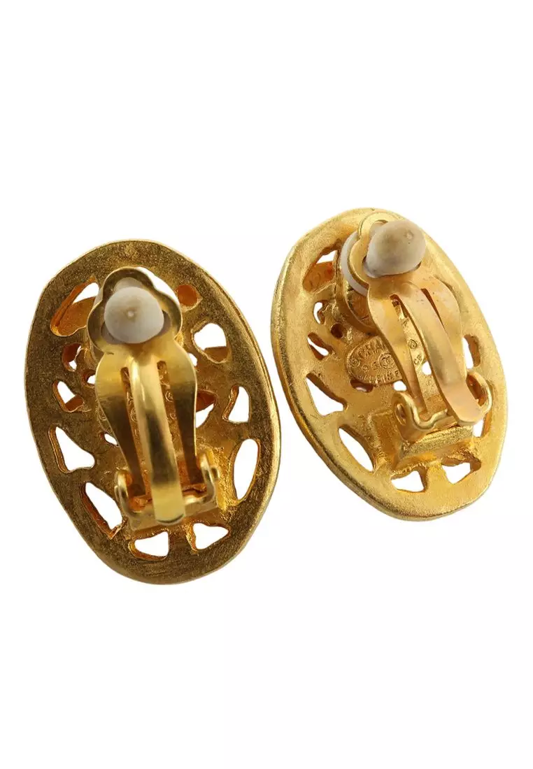 Pre-Loved Chanel Cc Gold Plated Oval Clip On Earrings