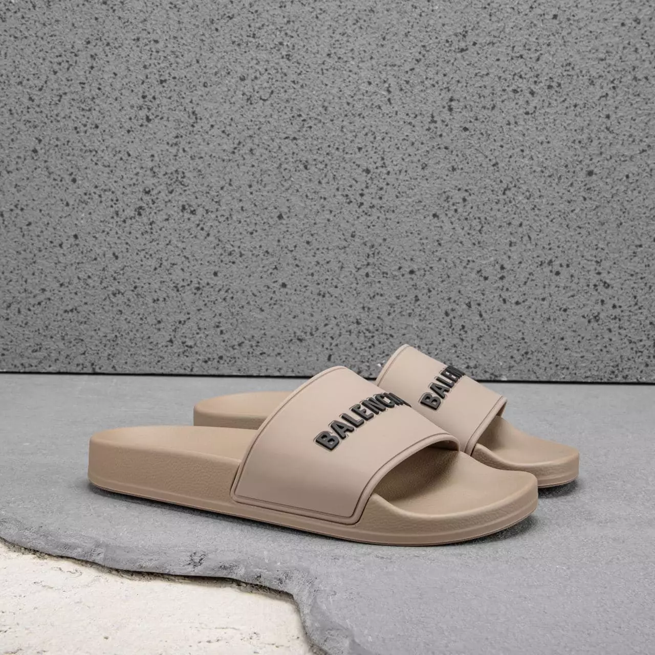 Harga sandal balenciaga store