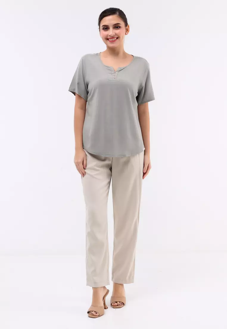 Short Sleeves Round Neck Blouse