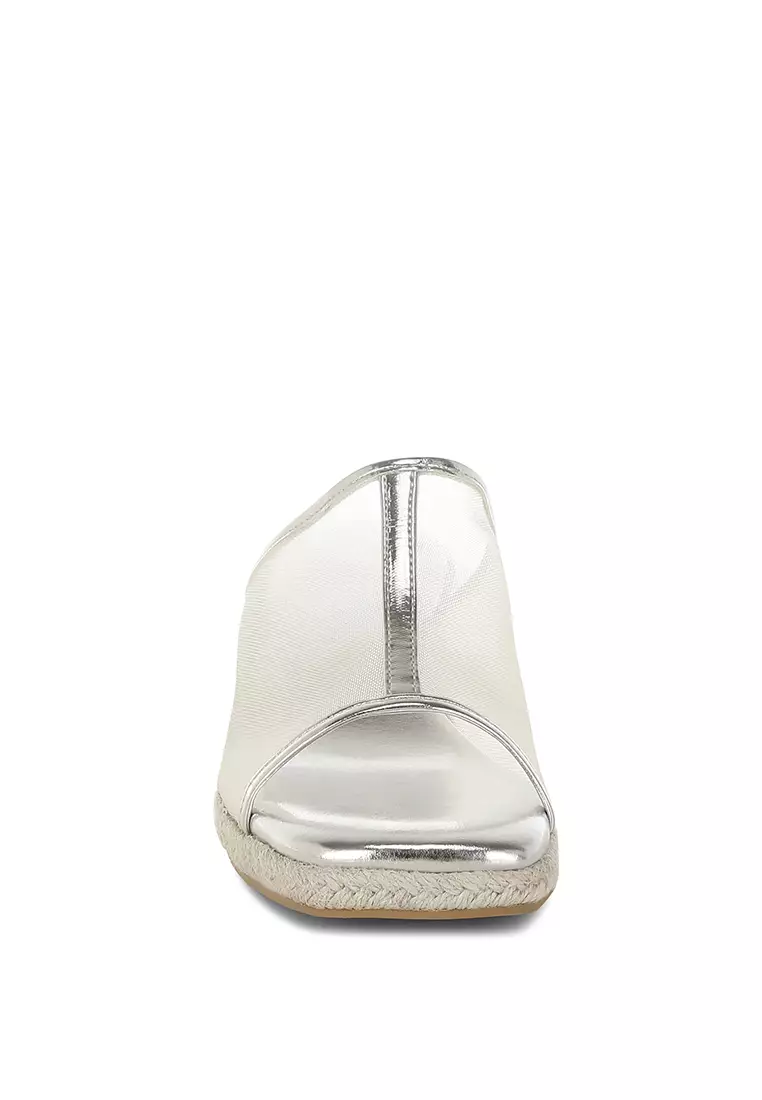 Sepatu Wedges Slip-On Mesh Bernapas Warna Silver
