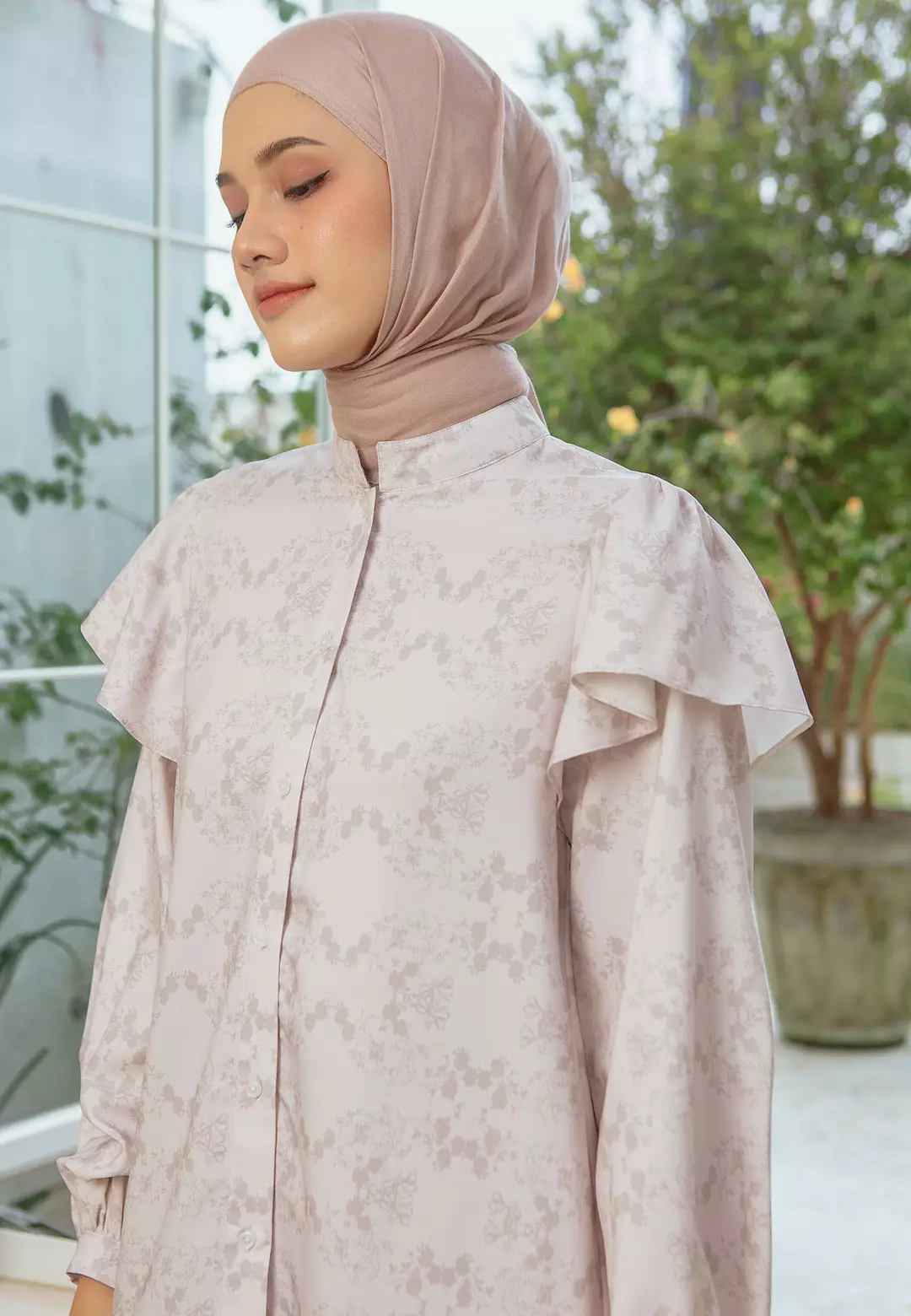 HijabChic Lanara Top Ivory Rose - Baju Lebaran Ruffle Layer Motif Floral Soft