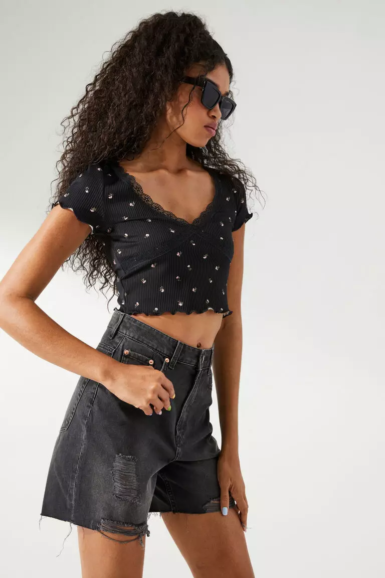 Buy H&M Lace-Trim Ribbed Cropped Top Online