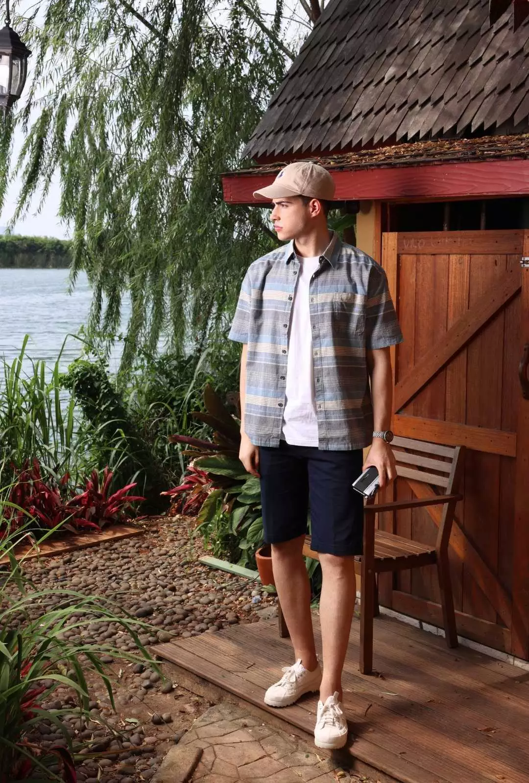 POLICE Kemeja Salur Printing Biru Regular Fit Pria