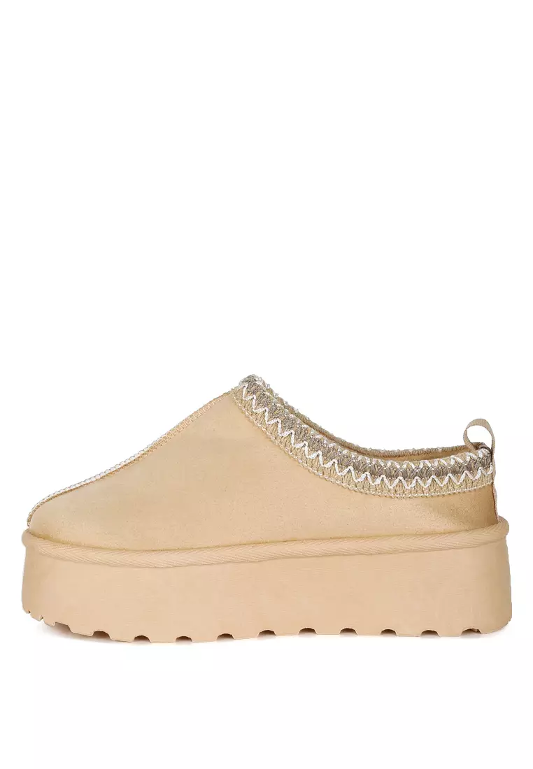 Embroidered Platform Classic Slip-On in Beige