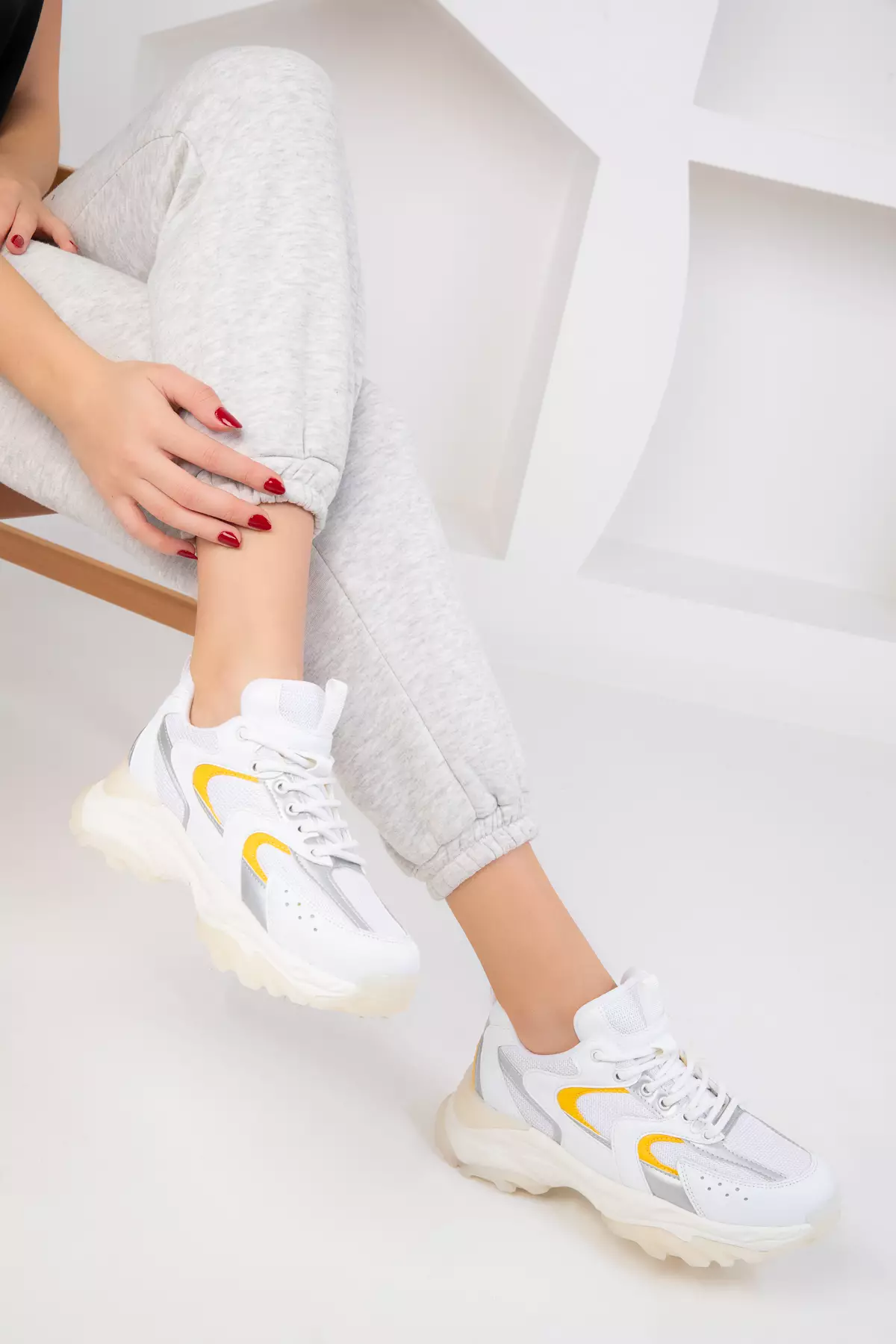 Zalora sneakers top