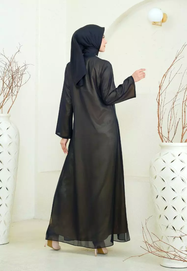 Sifon Mosleem Rose Print With Detail Payet In Black By Brilliant Girl Warna HITAM