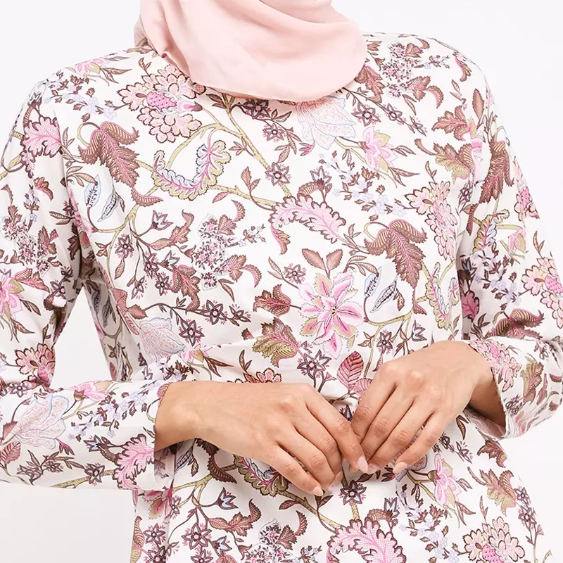 Nena Assymetrical Blouse In Beige Floral Print