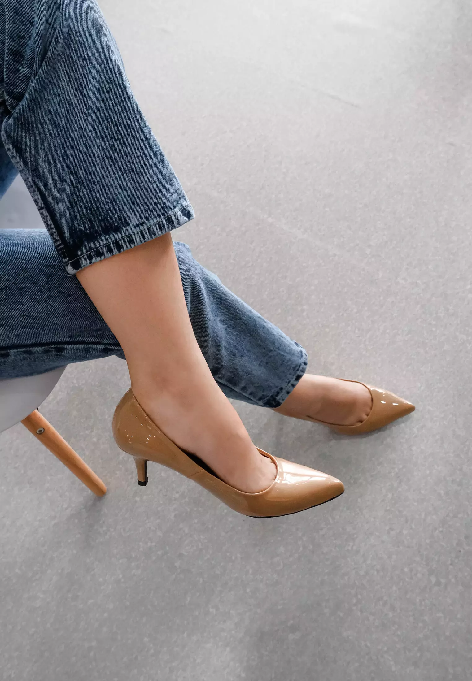 Lumiere Pointed Toe Pumps Sepatu Kitten Heels Wanita