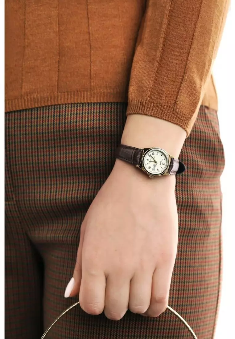 Couple Analog Watch MTP/LTP-V006GL-7B Brown Leather Strap