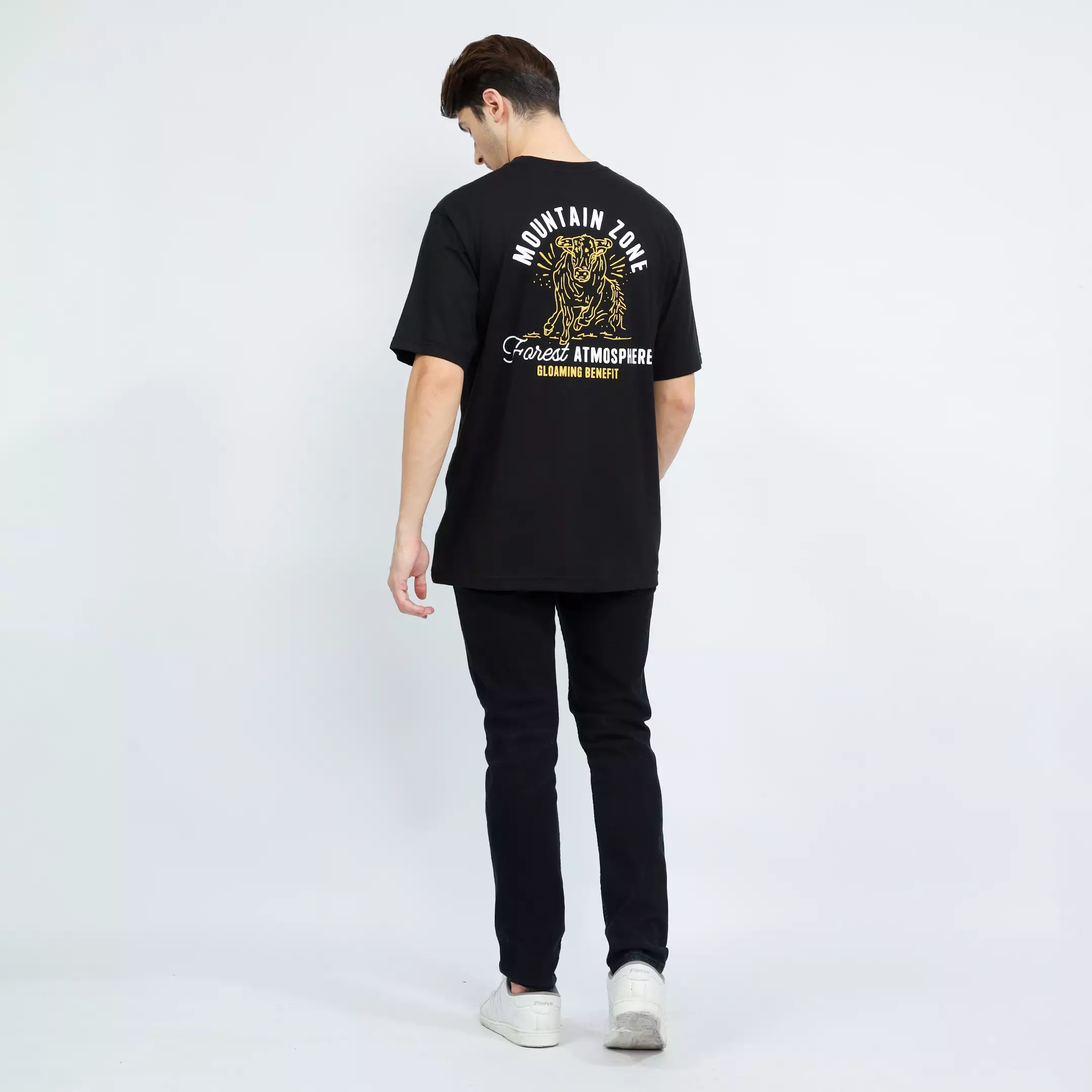 Kaos Design Mountain Zone Hitam Unisex