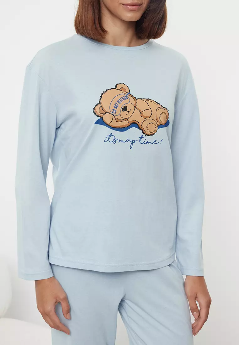 Blue %00 Cotton Teddy Bear and Slogan Printed Knitted Pajama Set THMAW25PT00186