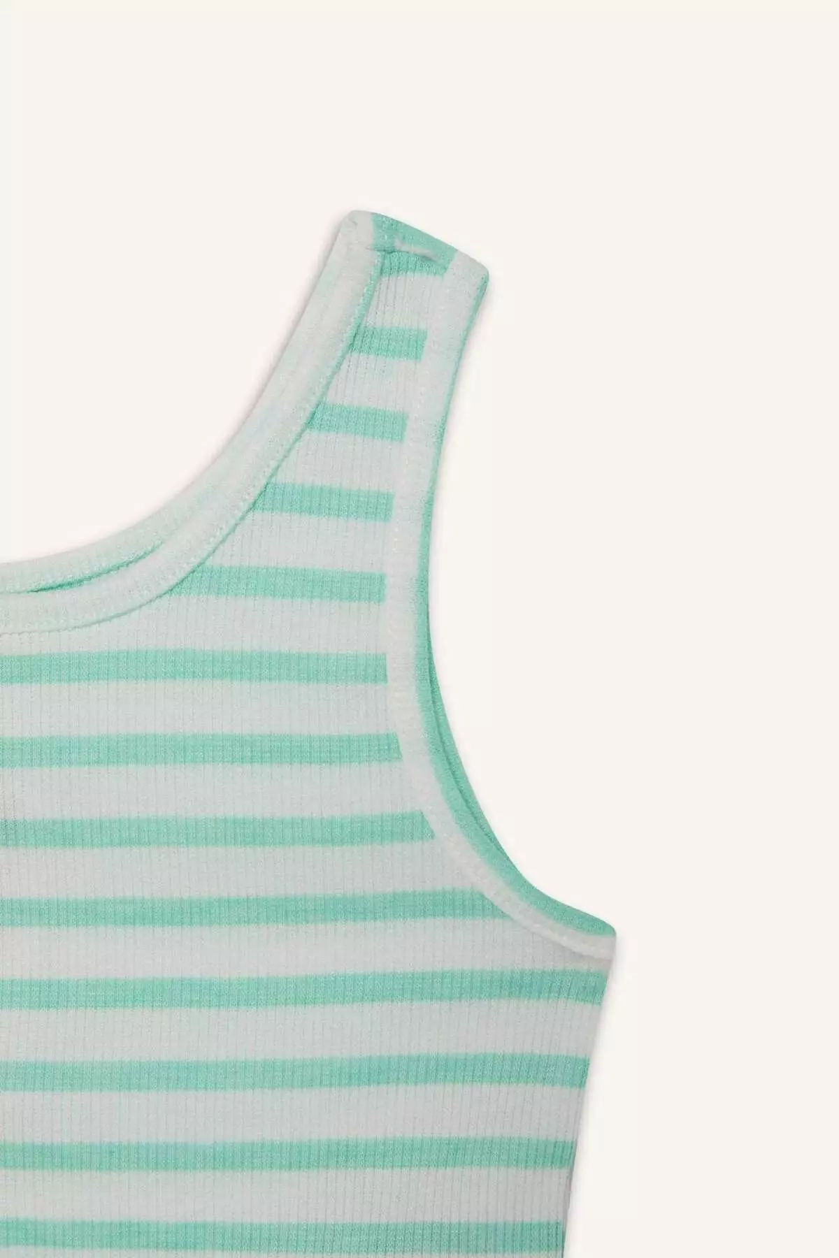 Girl's Crew Neck Striped Undershirt Z7814A625Hs