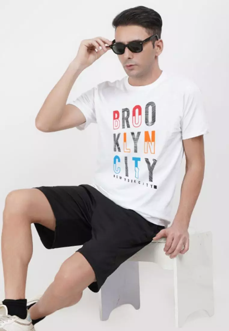 布鲁克林印花图案白色棉质短袖圆领休闲 T 恤