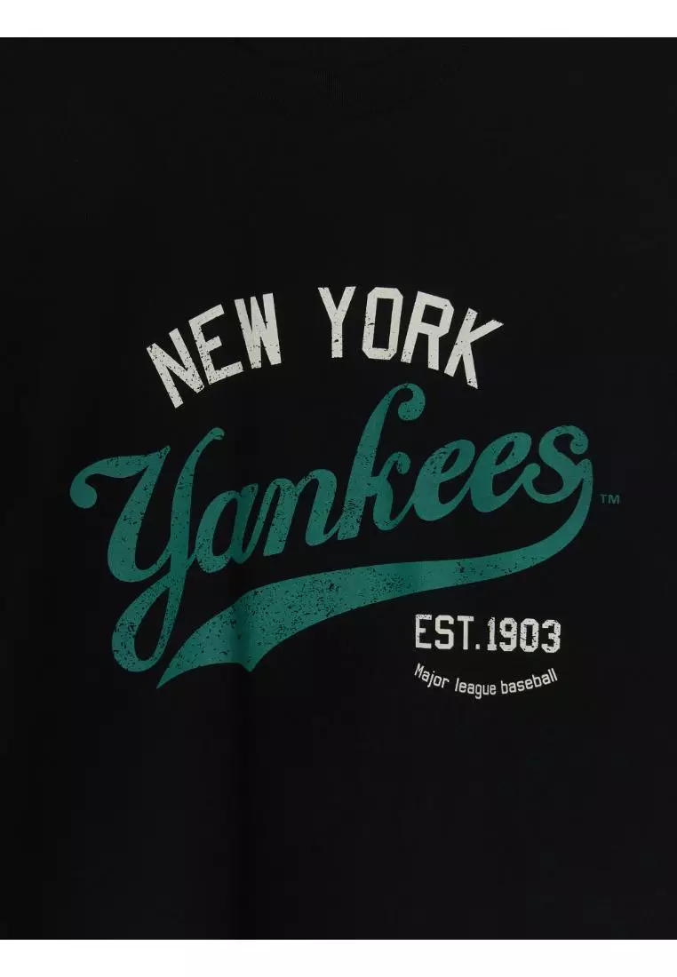 VARSITY VINTAGE GRAPHIC OVER FIT T-SHIRTS NEW YORK YANKEES