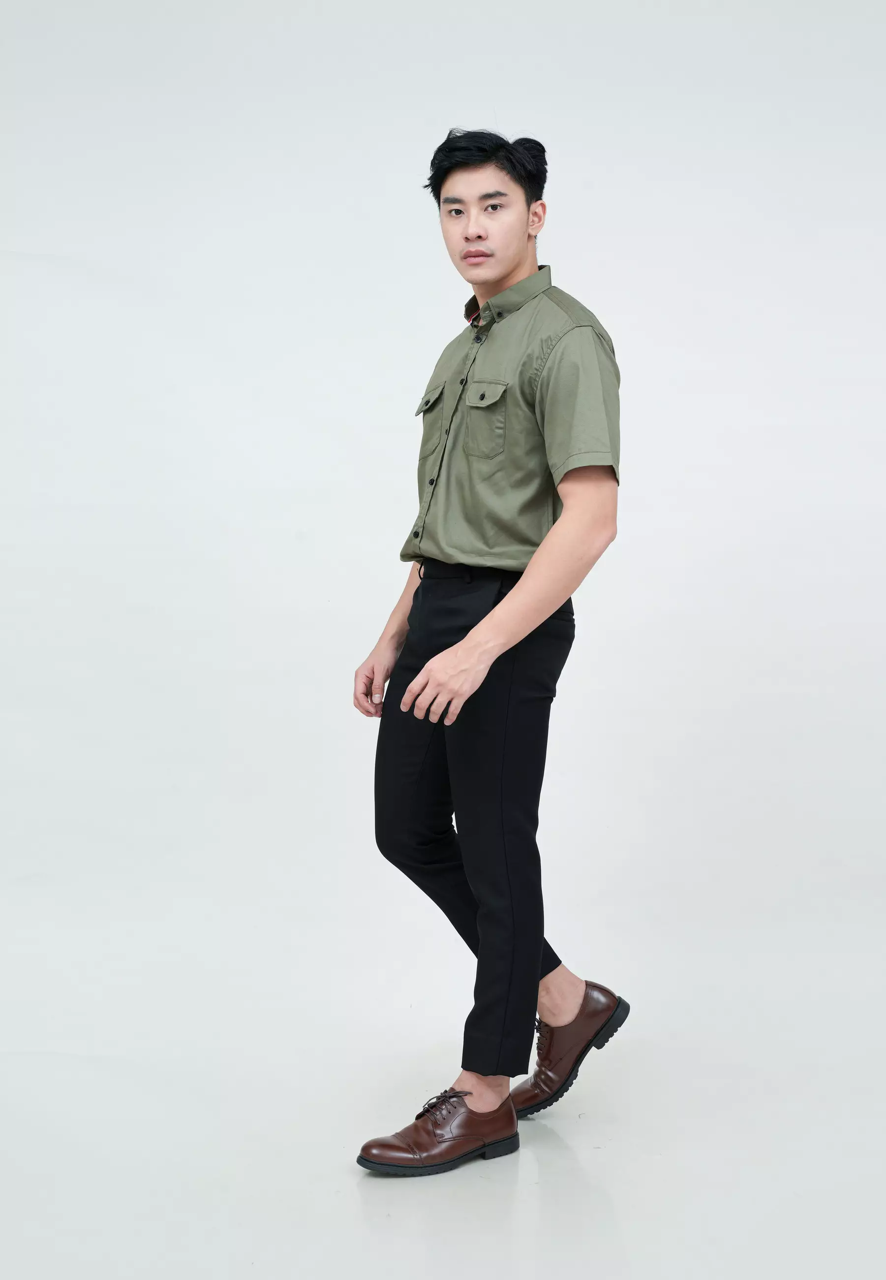 Houseofcuff Kemeja Lengan Pendek Pria Slim Fit Double Pocket Army