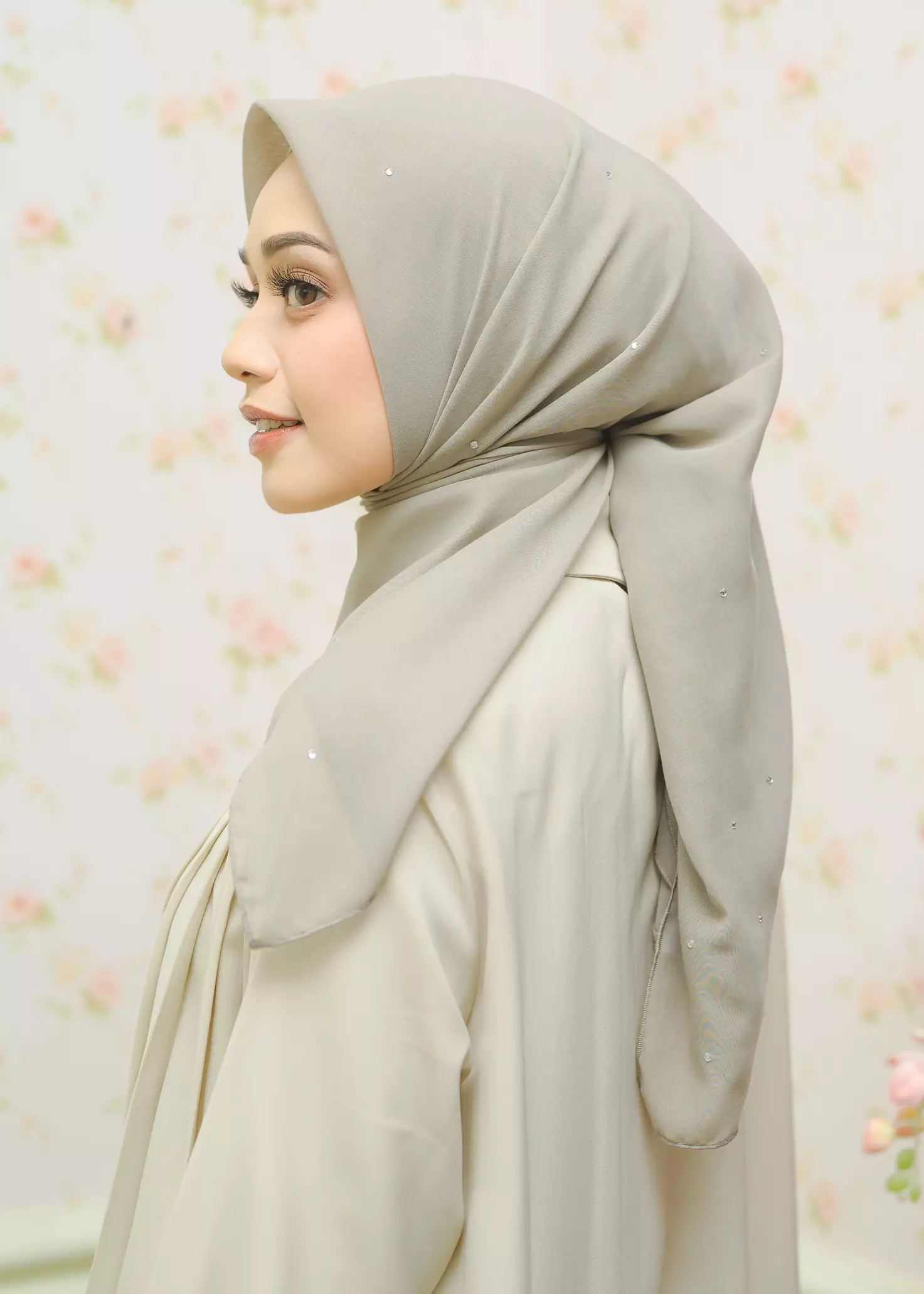 Viona Paris Square Grey Cream