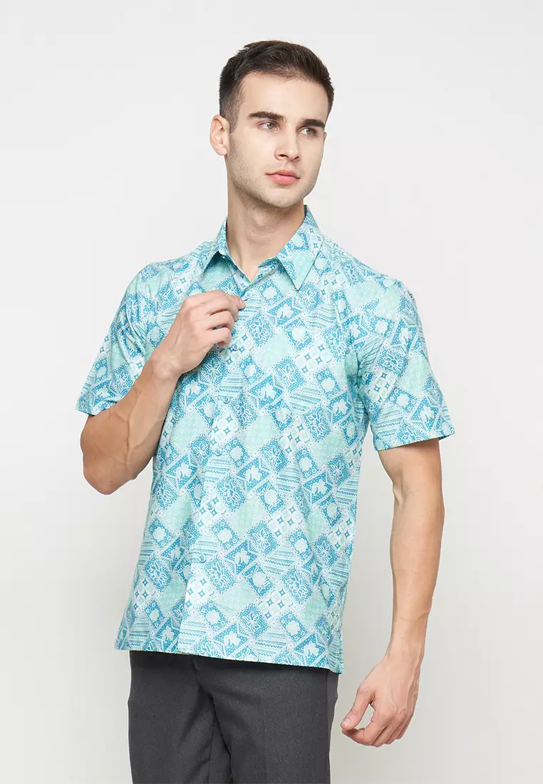 Regfit Diya Kemeja Batik Pria Lengan Pendek