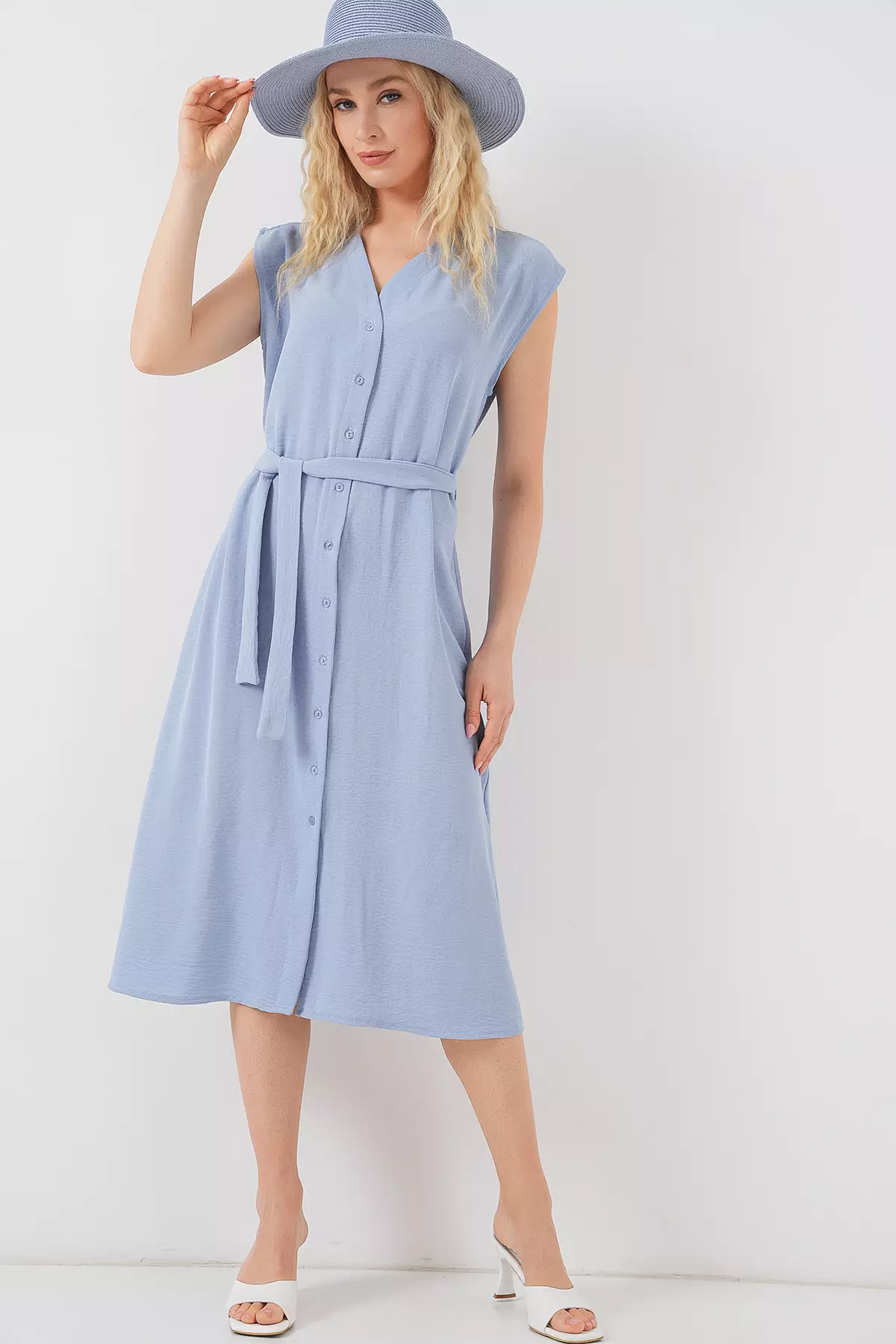 Sleeveless Belted Aerobin Dress