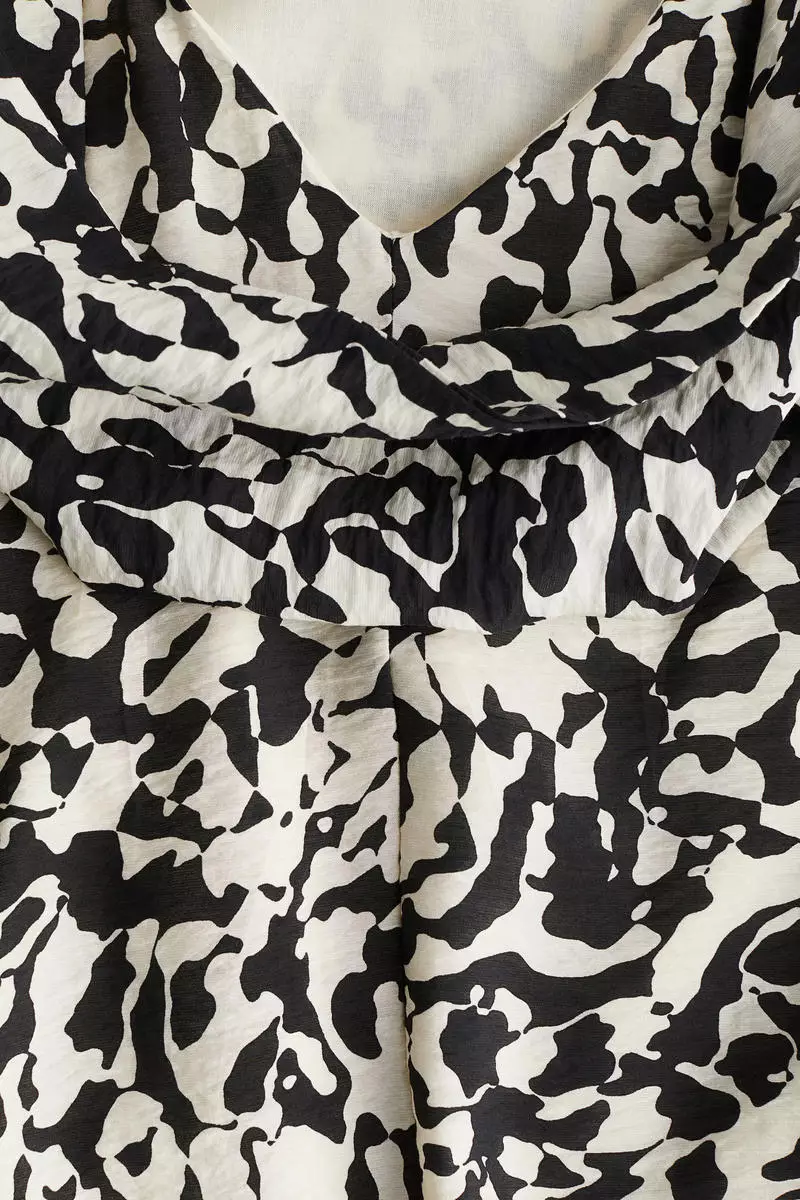 Scarf-collar dress