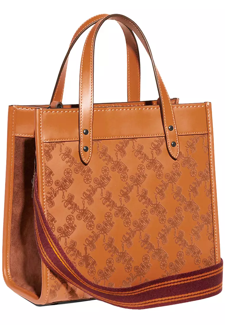 Field Tote Bag 22 With Horse And Carriage in Butterscotch CD750