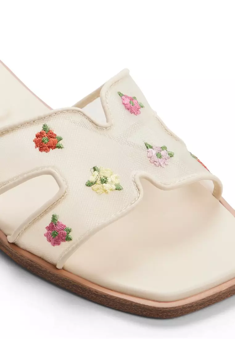 Itsandal Sandals