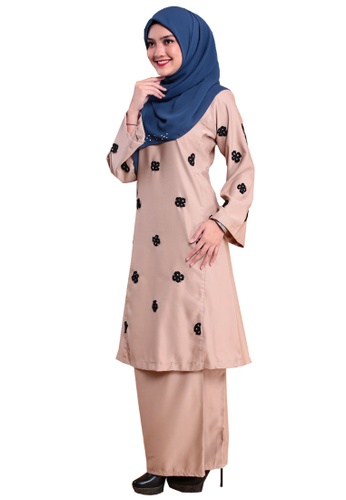 Buy Kurung Happy 02 from Hijrah Couture in Beige at Zalora